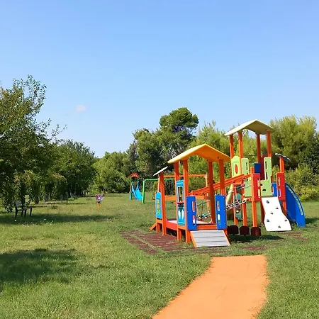 Дом отдыха Casa Di Adele Con Giardino Privato A 150 Mt Dal Mare