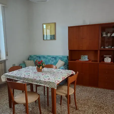 Casa Di Adele Con Giardino Privato A 150 Mt Dal Mare Tatil Evi Senigallia