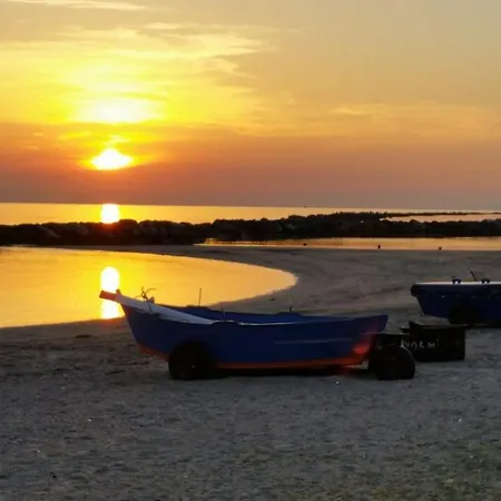 Casa Di Adele Con Giardino Privato A 150 Mt Dal Mare Nyaraló *