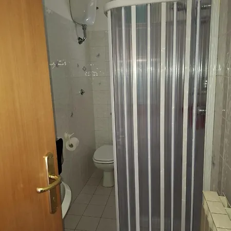 Casa Di Adele Con Giardino Privato A 150 Mt Dal Mare Nyaraló