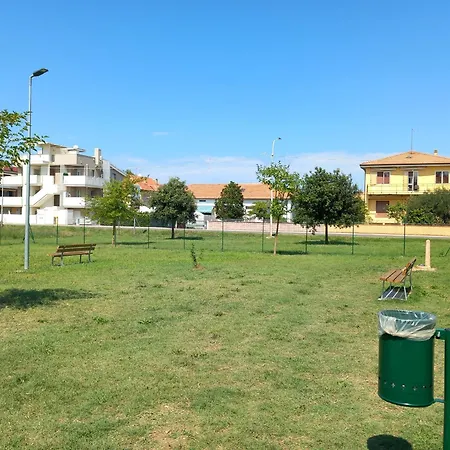 Casa Di Adele Con Giardino Privato A 150 Mt Dal Mare