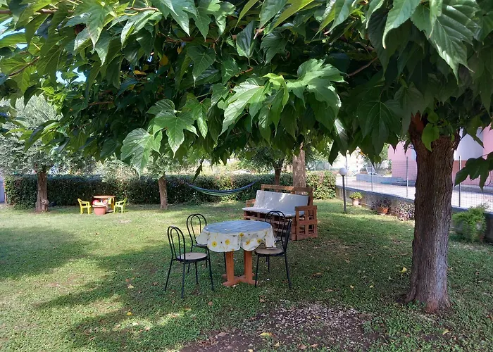 Casa Di Adele Con Giardino Privato A 150 Mt Dal Mare